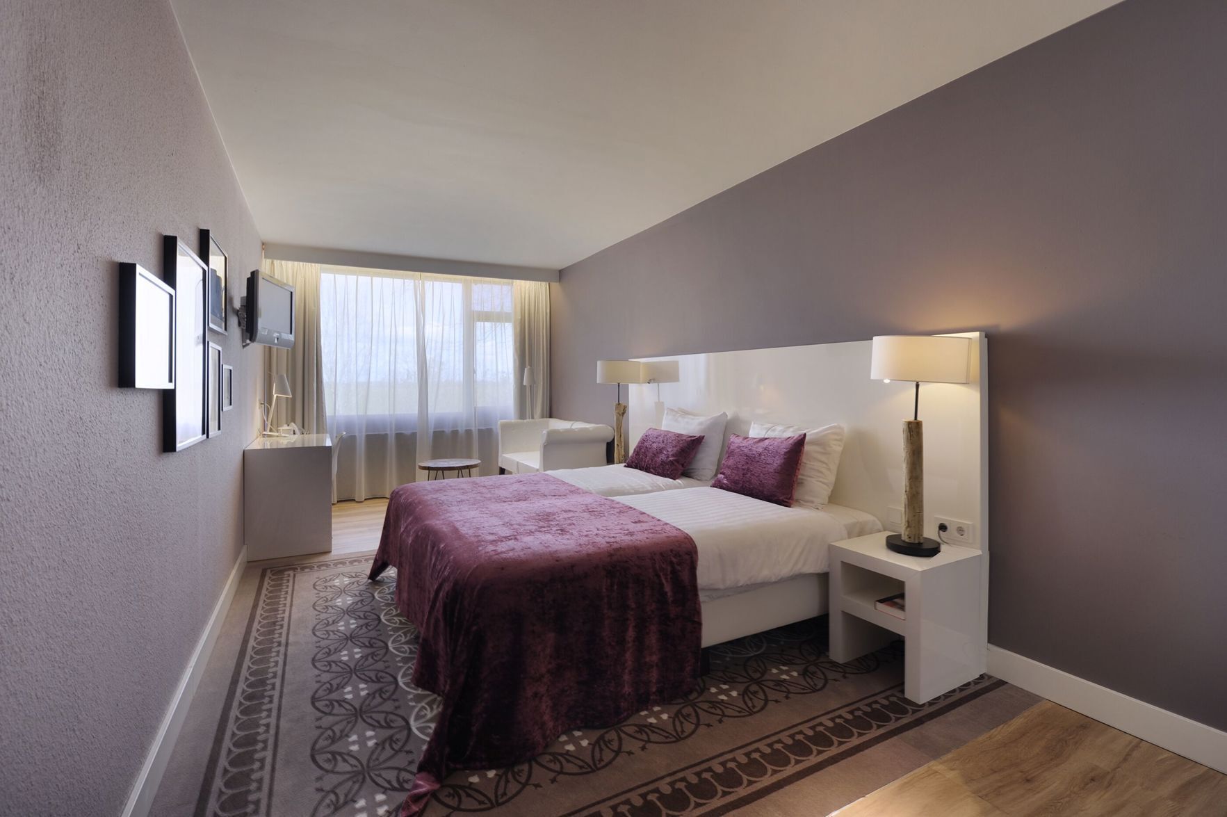 Coffres-forts dans les chambres, bureau, Wi-Fi gratuit, draps fournis