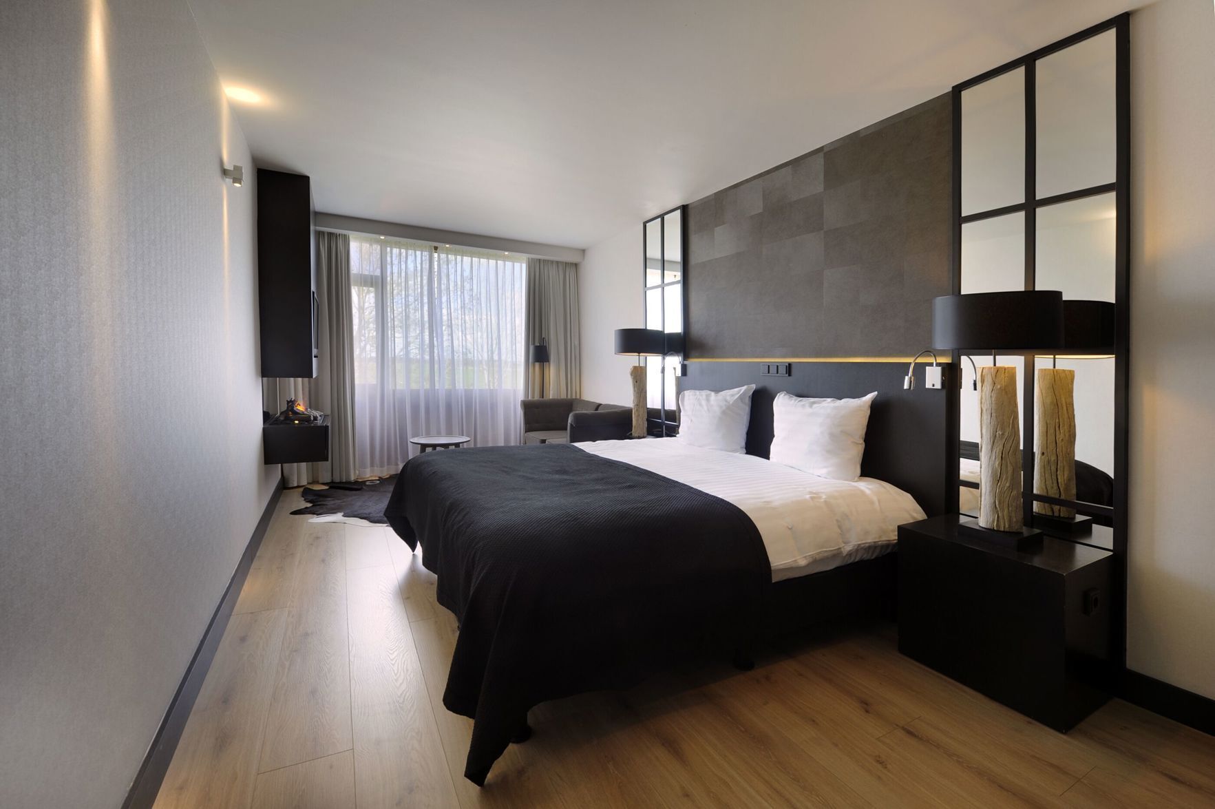 Coffres-forts dans les chambres, bureau, Wi-Fi gratuit, draps fournis