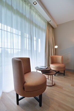 Superior Room with Terrace | In-room safe, desk, free WiFi, bed sheets - Van der Valk Hotel Groningen Westerbroek (Westerbroek)