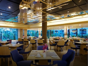 TĂ€gliches FrĂŒhstĂŒcksbuffet (650 THB pro Person)