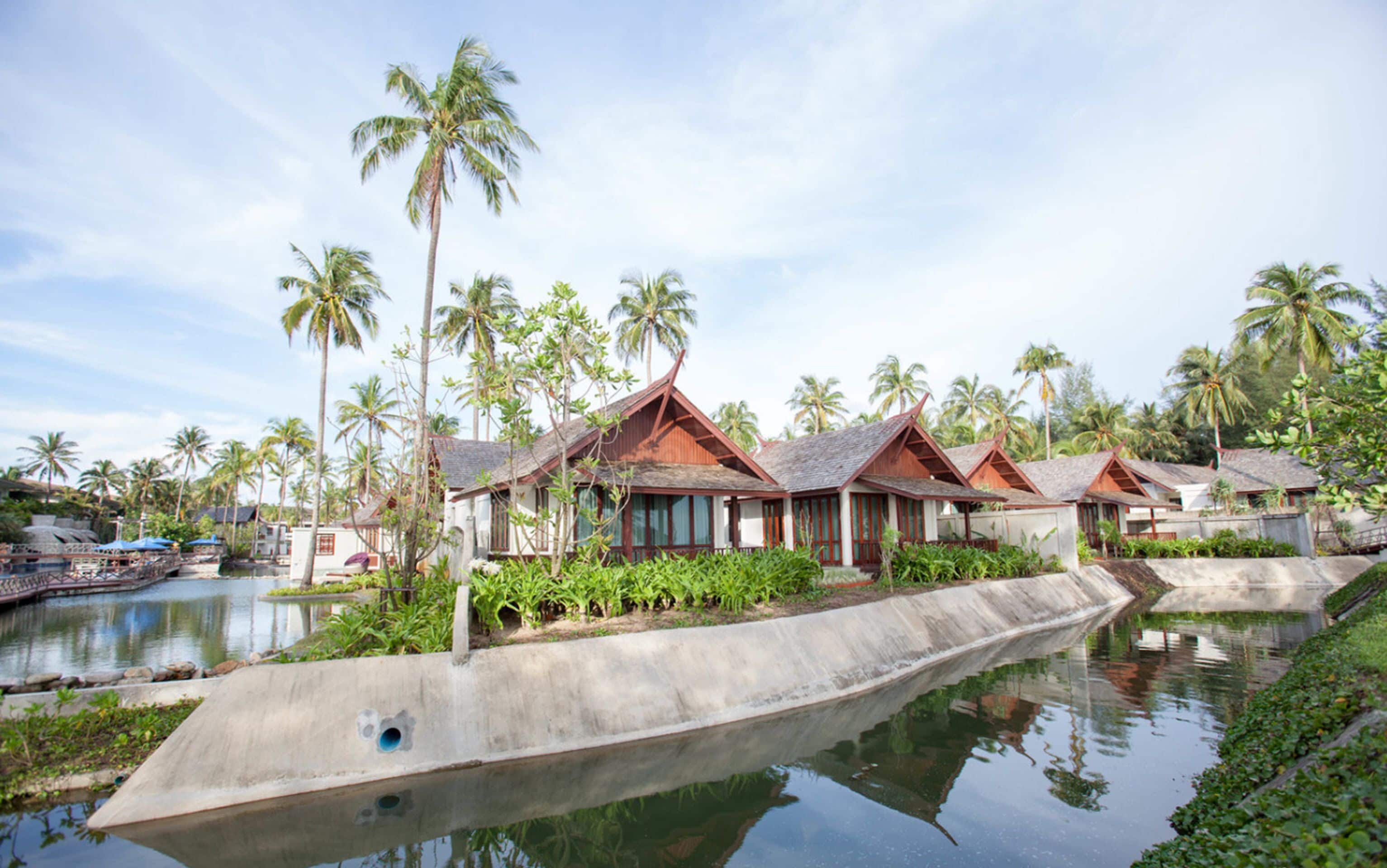 villa, private pool, beachfront | 1 bedroom, minibar, in-room safe, desk