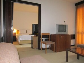 Iron/ironing board - Pela Hotel Ohrid (Ohrid)