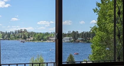 Western Riviera Lakeside Lodging