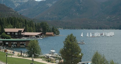 Western Riviera Lakeside Lodging