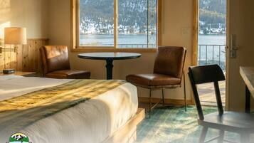 Blackout drapes, iron/ironing board, free WiFi, bed sheets