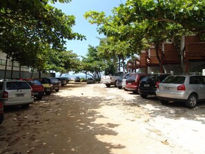 Free self parking - Hotel Pousada Ancoradouro (Ubatuba)