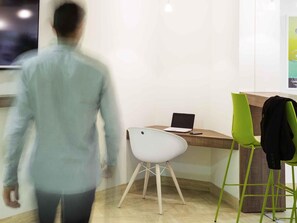 Bar (on property) - Hotel ibis Styles Niort Poitou Charentes (Vouille)