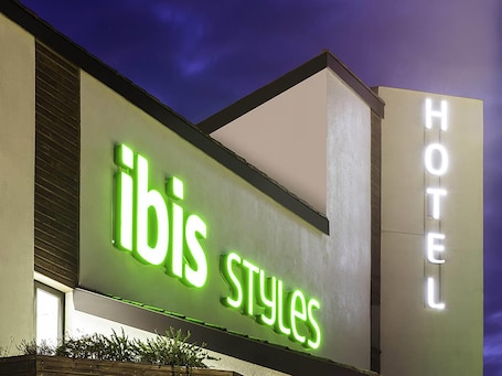 Exterior. Hotel ibis Styles Niort Poitou Charentes