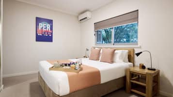 1 bedroom, in-room safe, desk, laptop workspace