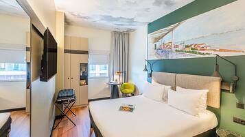 Habitación Premium, 1 cama doble | Ropa de cama de alta calidad, caja fuerte, escritorio