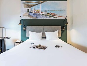 Quarto standard, 1 cama de casal, para não fumantes | Roupas de cama premium, cofres nos quartos, escrivaninha