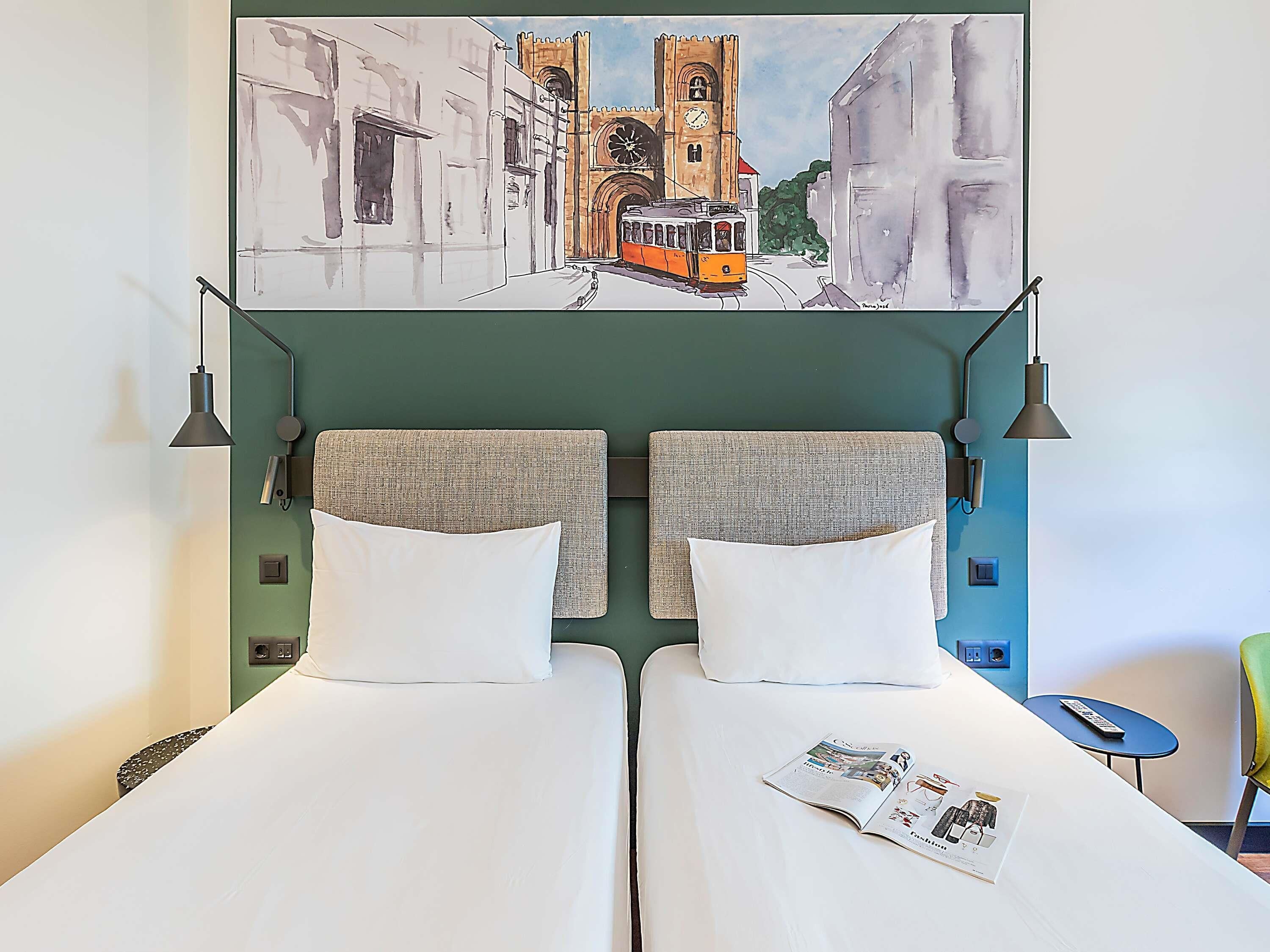 twin room, 2 single beds (renovated) | premium bedding, in-room safe, desk, iron/ironing board