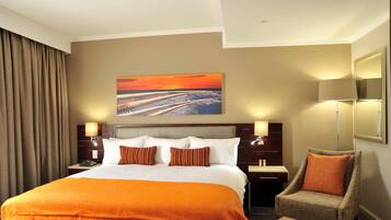 Superior Room, 1 Katil Kelamin (Double), Garden View | Bar mini, peti besi dalam bilik, meja, seterika/papan seterika