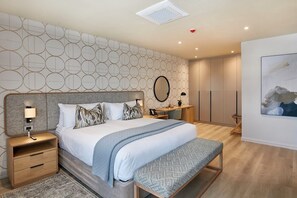 Minibar, in-room safe, desk, iron/ironing board - Cresta Mahalapye (Mahalapye)