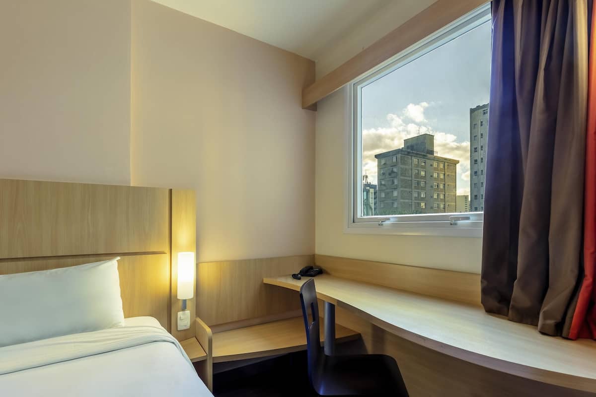 1 bedroom, minibar, in-room safe, desk