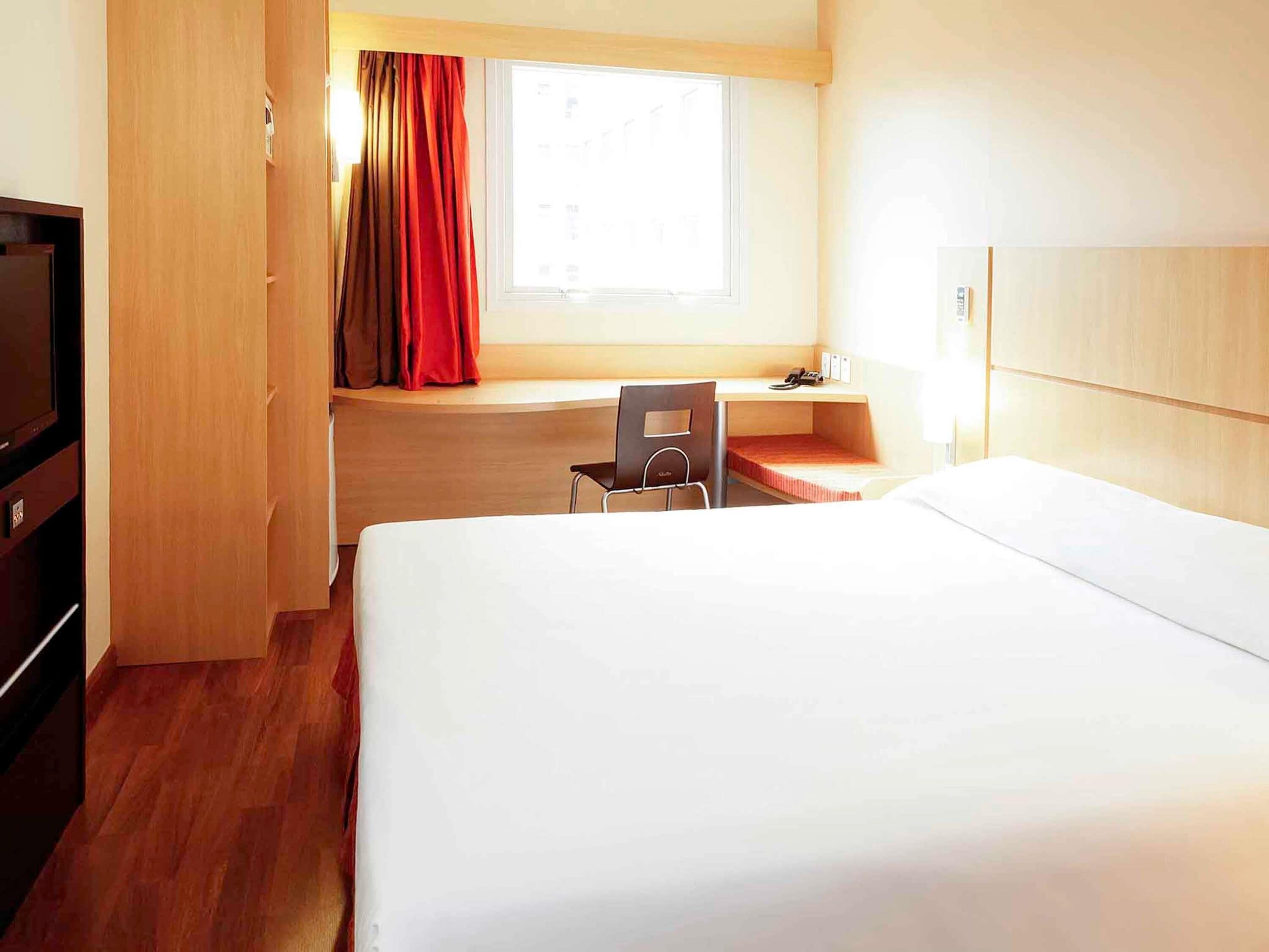 Minibar, in-room safe, desk, soundproofing