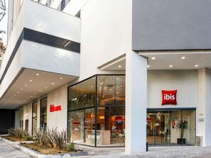 Exterior - ibis BH Afonso Pena Savassi (Belo Horizonte)