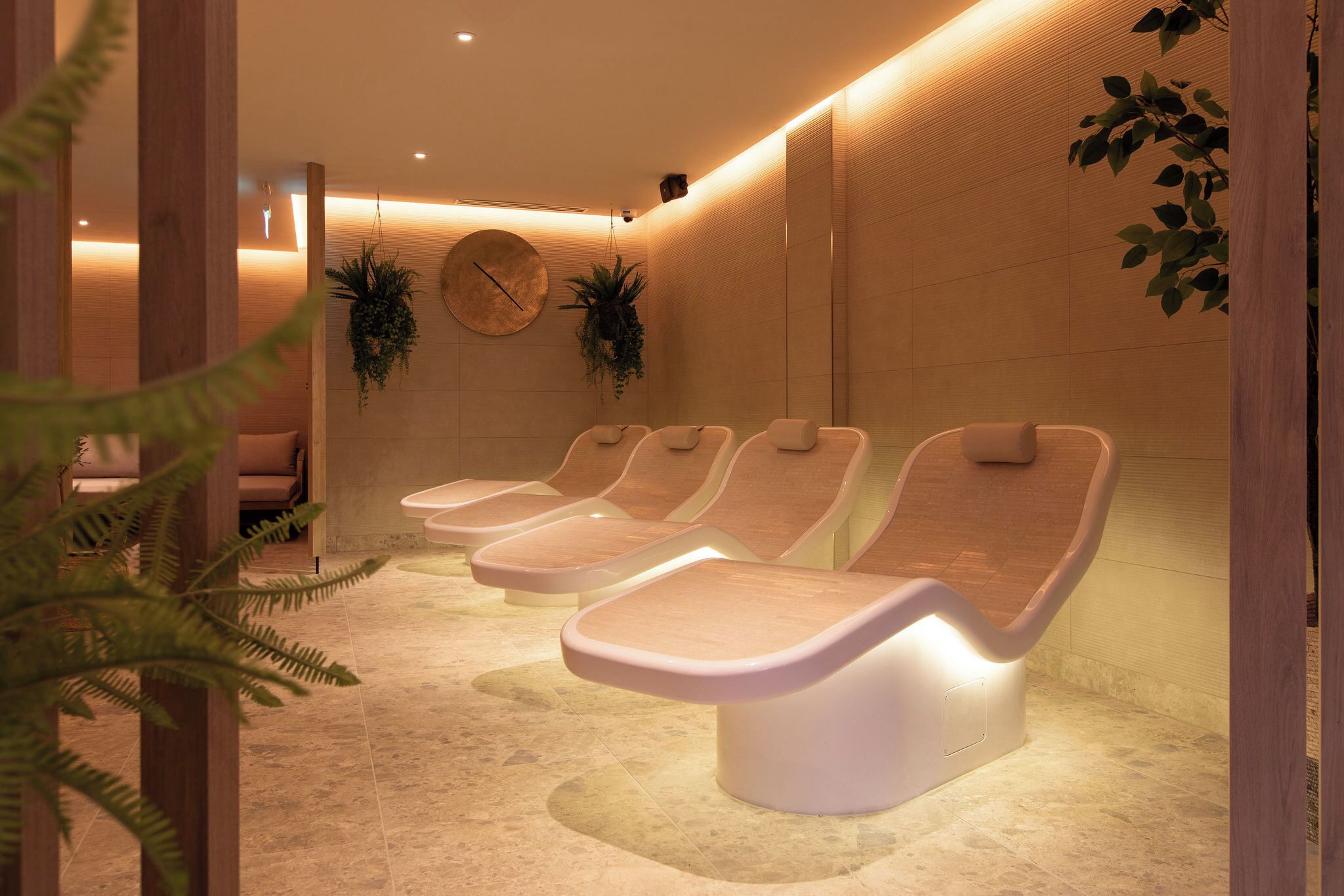 Sauna, bain à remous, hammam, 2 salles de soins