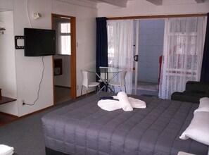 Individually decorated, soundproofing, iron/ironing board, free WiFi