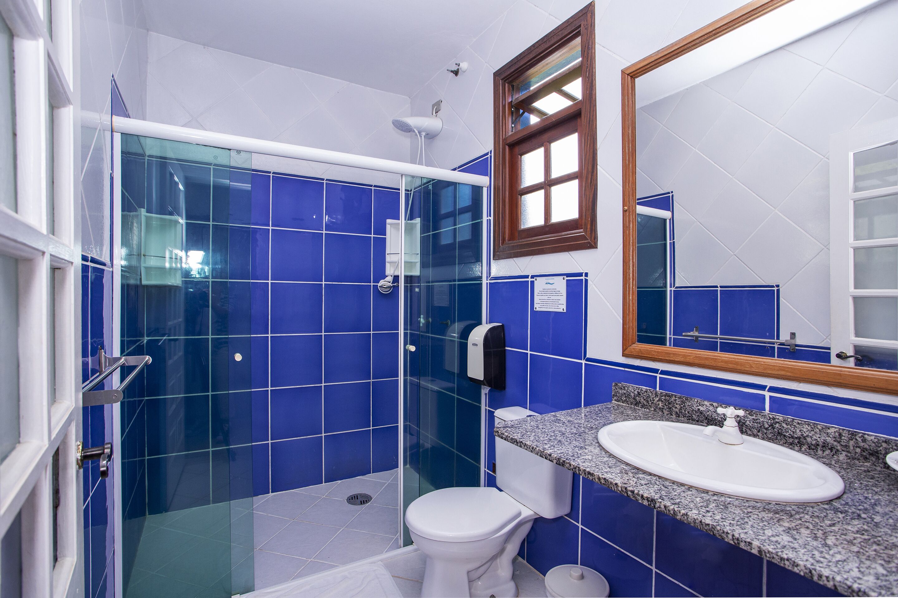 suite (duplex) | bathroom | shower, free toiletries, hair dryer, towels