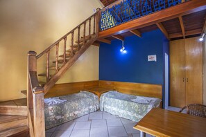 Suite (Duplex) | Minibar, escritorio, wifi gratis y ropa de cama