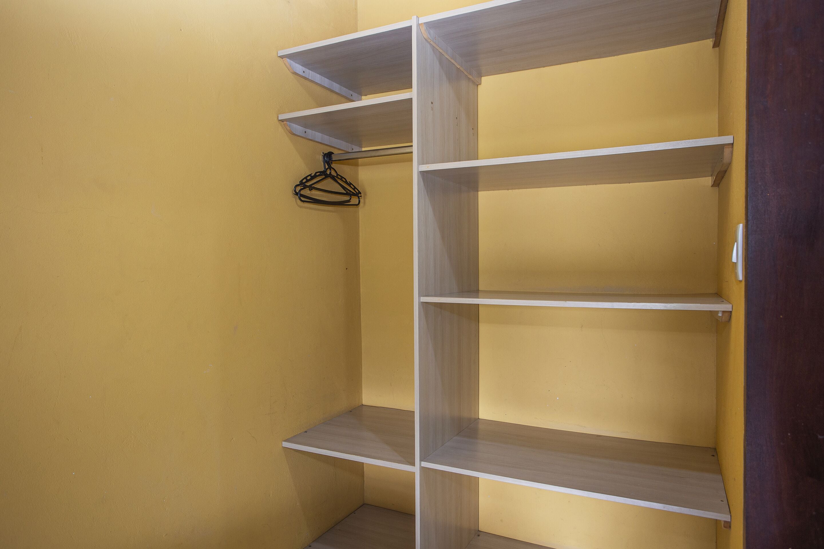 suite (castelhanos) | wardrobe