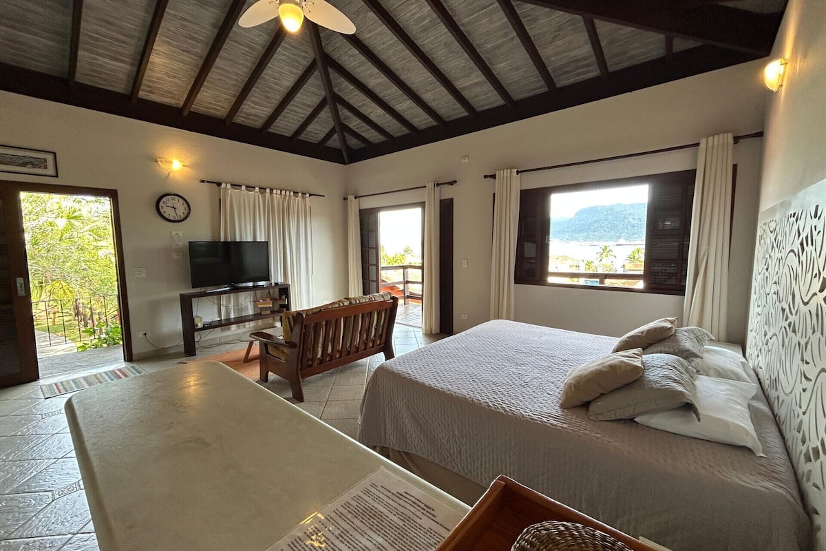 Minibar, bureau, Wi-Fi gratuit, draps fournis