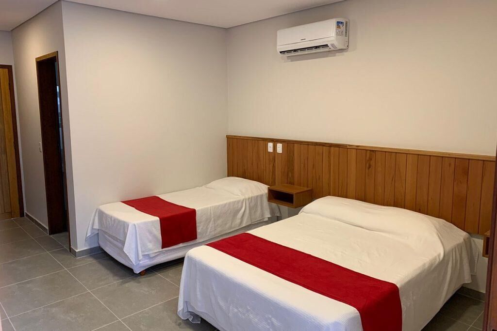 Minibar, Schreibtisch, kostenloses WLAN, Bettwäsche