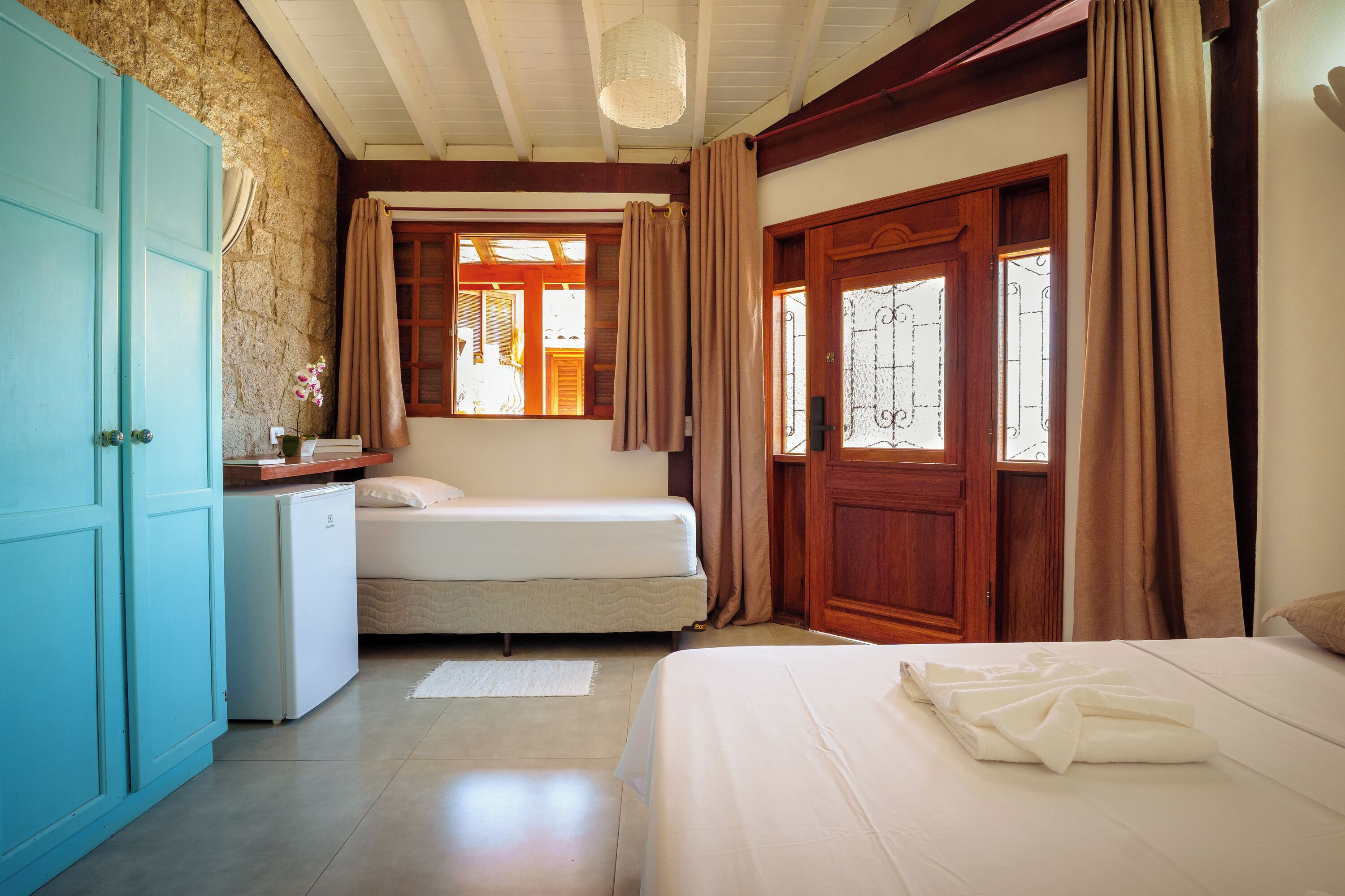 Deluxe | Hochwertige Bettwaren, Minibar, Zimmersafe, individuell dekoriert