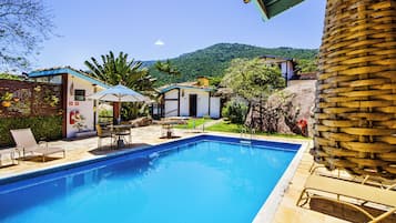 Outdoor pool, pool loungers