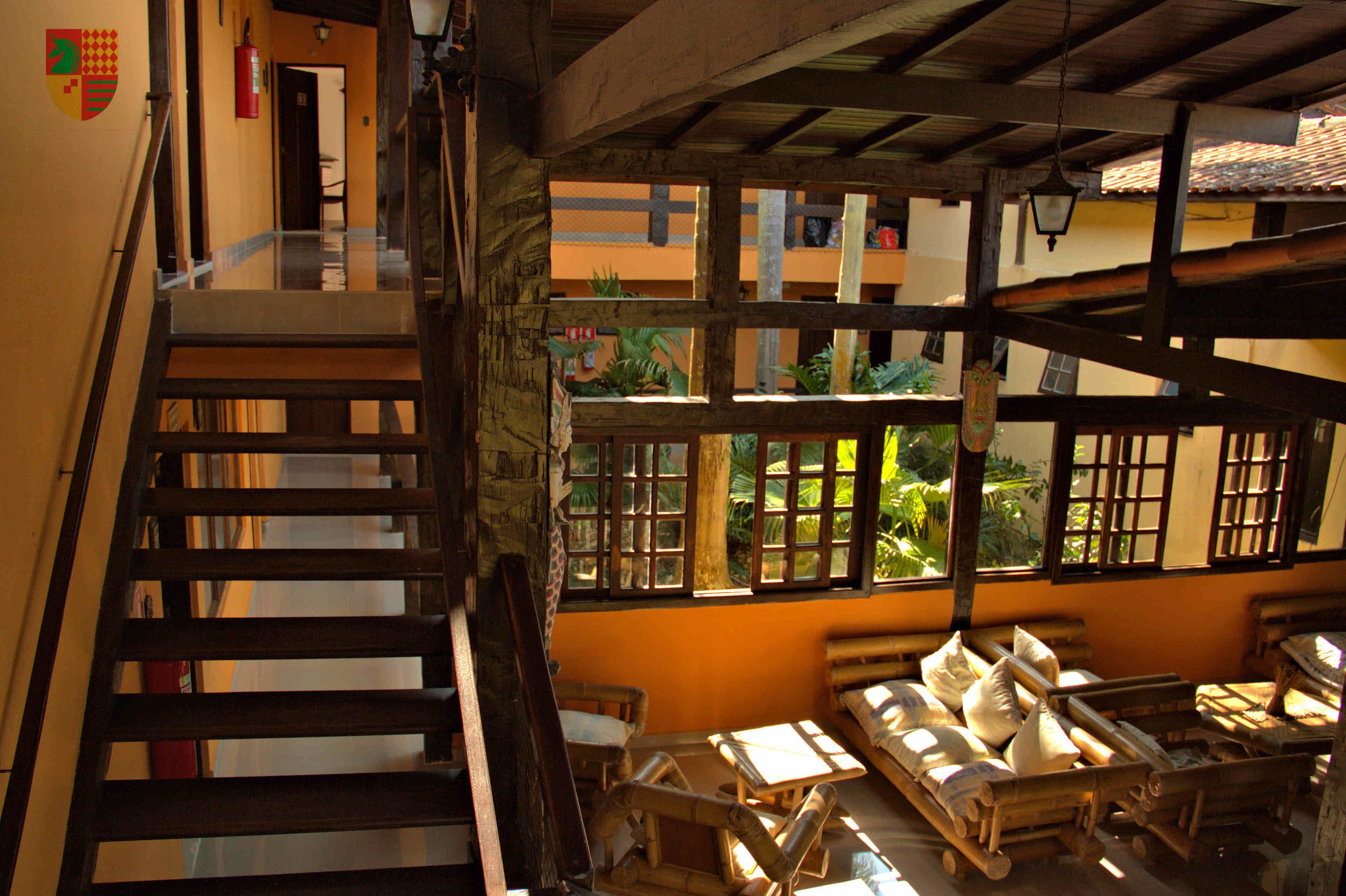 43-英寸电视（配备卫星频道）