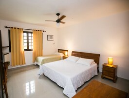 豪华双人房 | 埃及棉床单、迷你吧、免费 WiFi