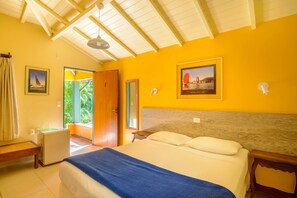 Individually decorated, blackout curtains, free WiFi, bed sheets - Pousada Ecoilha (Ilhabela)