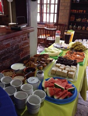 Desayuno buffet incluido todos los días