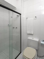 Ducha, cabezal de ducha tipo lluvia, artículos de tocador gratuitos