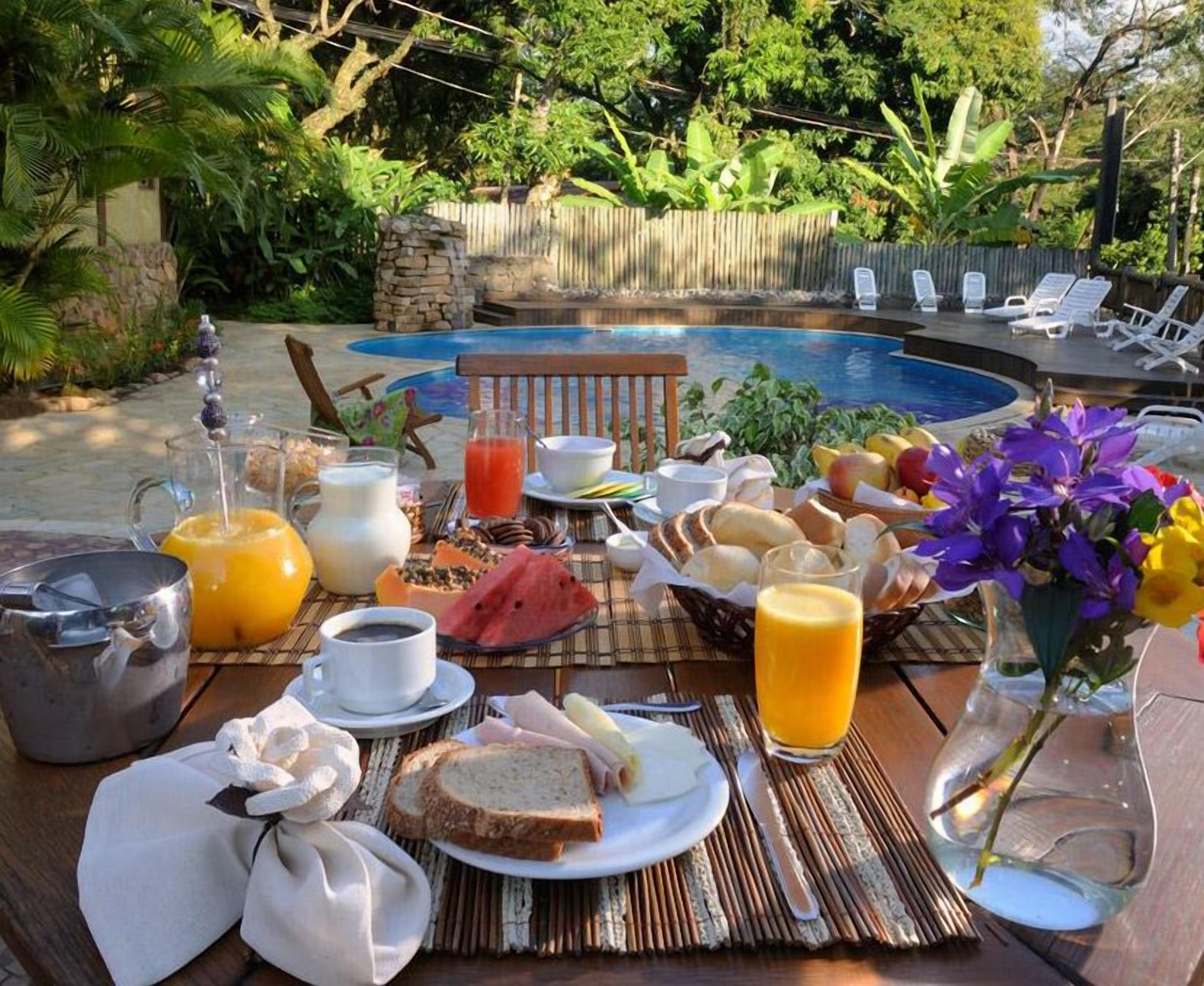 Thức ăn và đồ uống