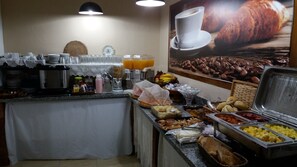 Free daily buffet breakfast