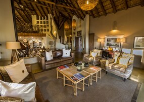 Sala de estar en el lobby