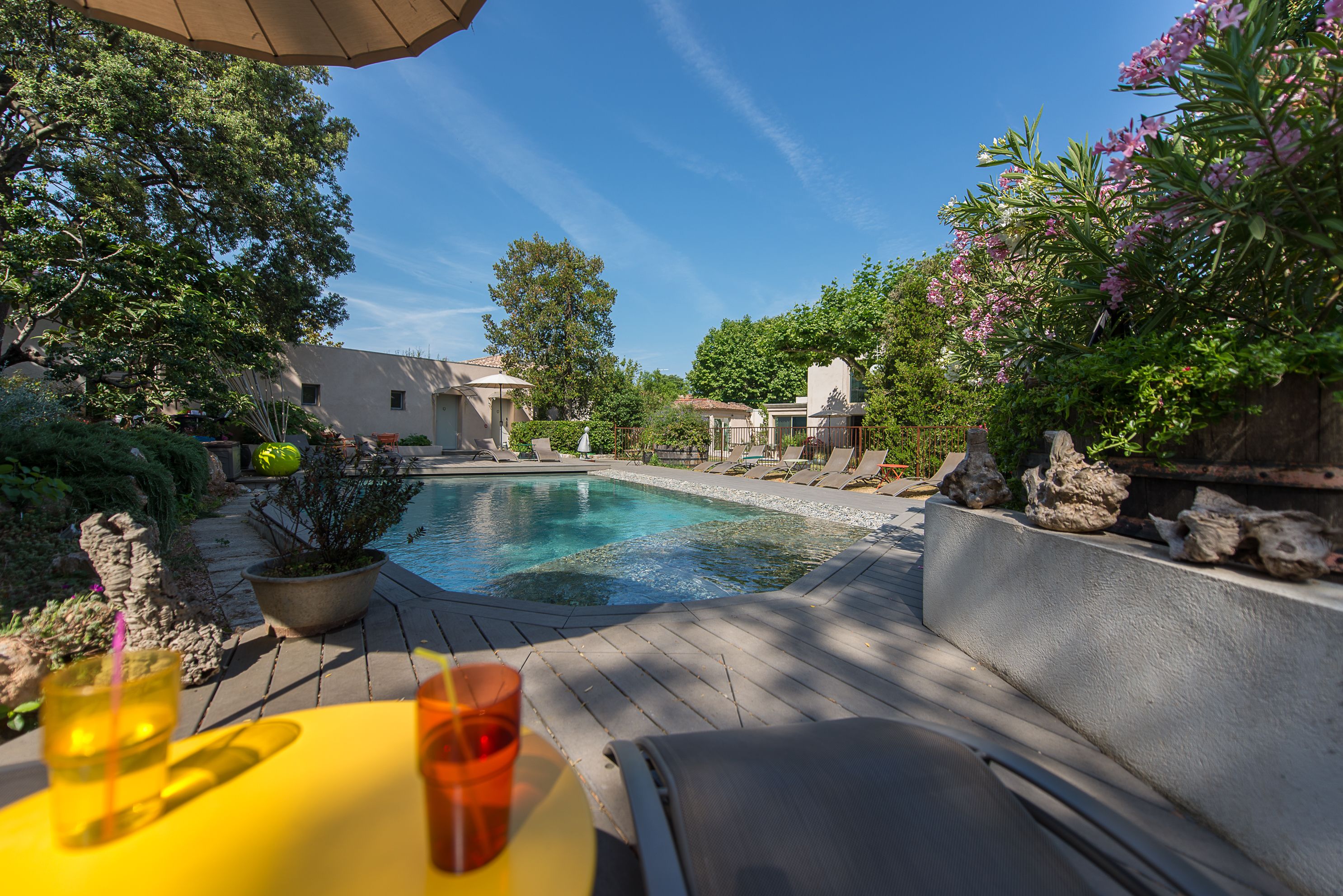 outdoor pool, pool loungers