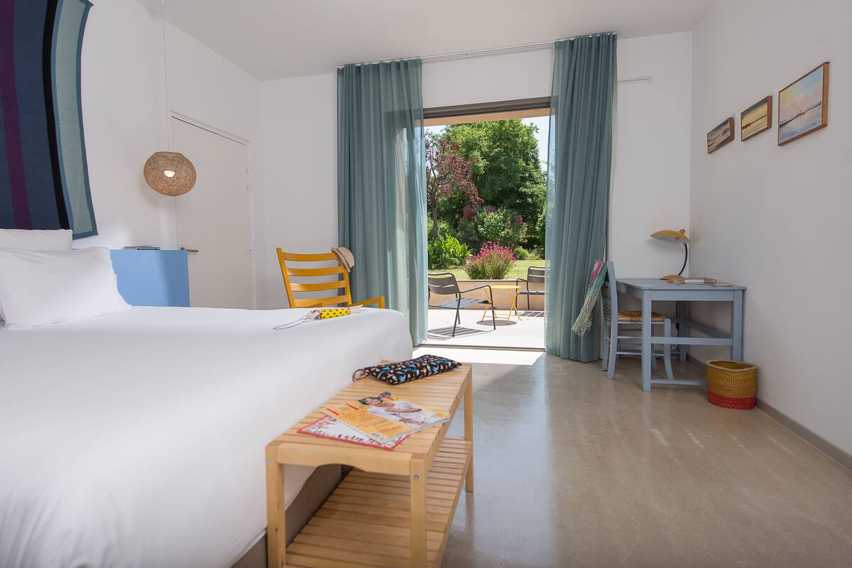 1 bedroom, premium bedding, minibar, in-room safe