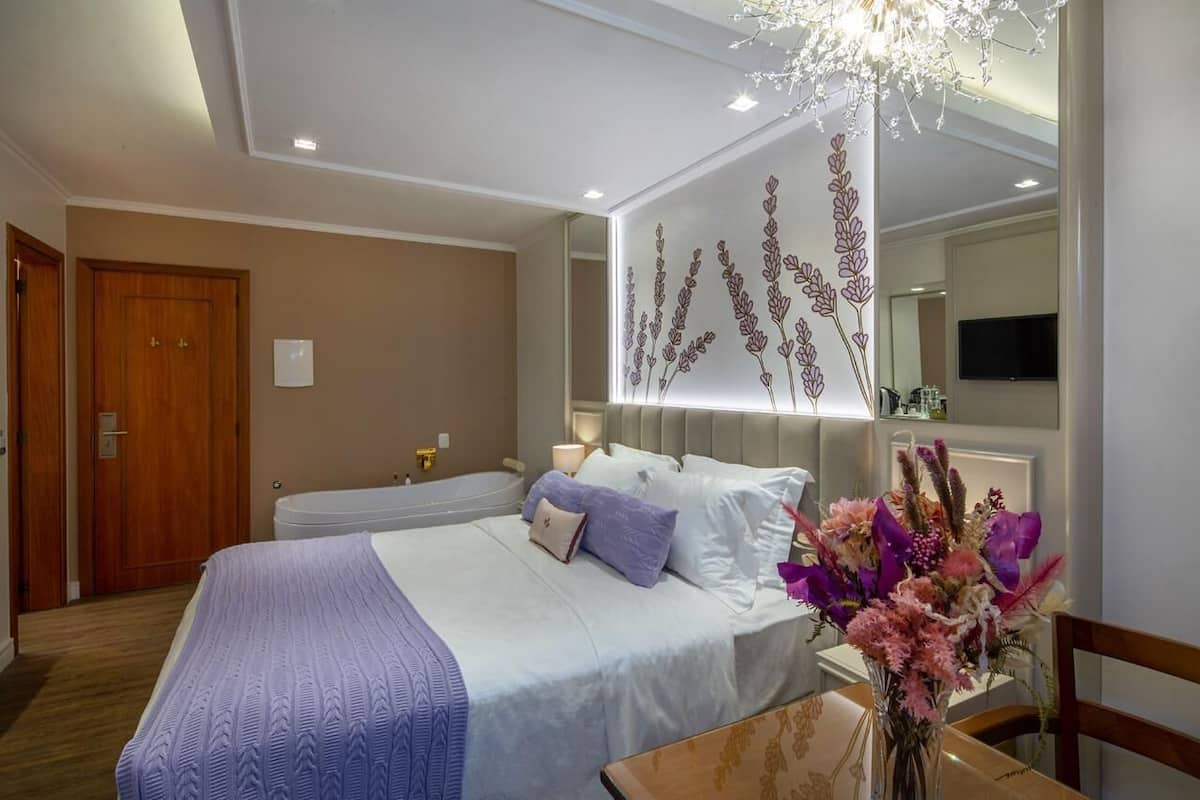 1 slaapkamer, een minibar, een bureau, geluiddichte muren