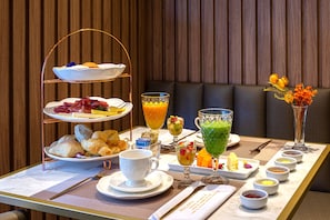 Desayuno típico de la región gratuito y diario