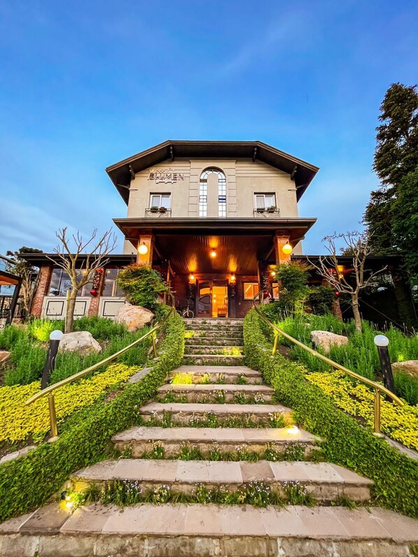 Fachada del alojamiento