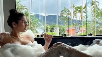 Chambre Luxe, bain Ă remous | Vue de la chambre