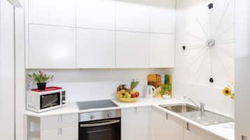 Deluxe Apartment, 1 Bedroom | Private kitchen | Full-sized fridge, microwave, oven, stovetop