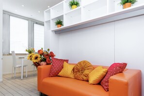 Studio | Living area | 32-inch LCD TV with digital channels, TV - Firenze Residence (Florence)