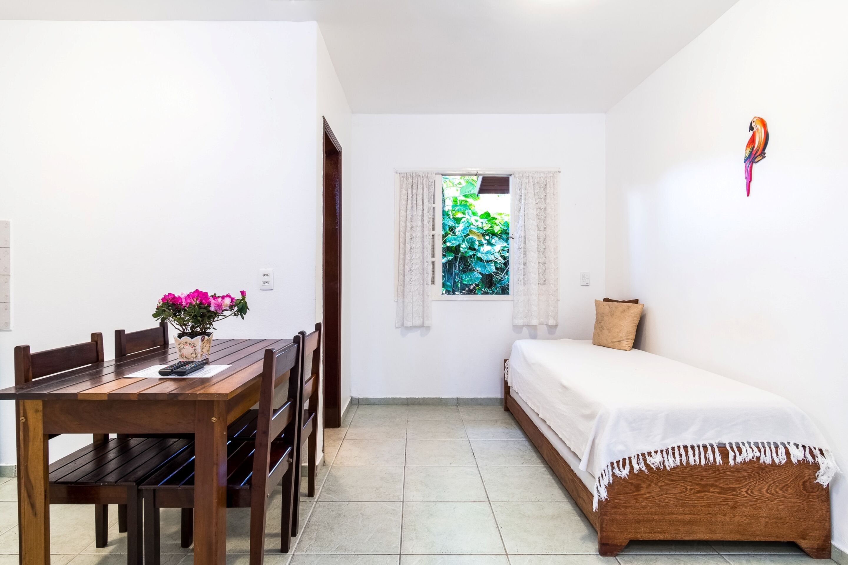 Chalé luxo, várias camas | Espaço de trabalho para notebook, Wi-Fi de cortesia, roupa de cama