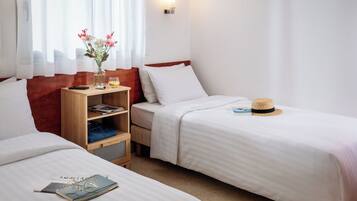 1 bedroom, individually decorated, individually furnished