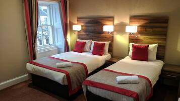 Superior Family | Desk, blackout drapes, iron/ironing board, free WiFi