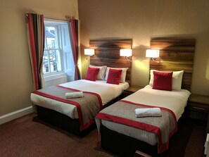 Superior Family | Desk, blackout drapes, iron/ironing board, free WiFi - Kelvin Hotel West End (Glasgow)